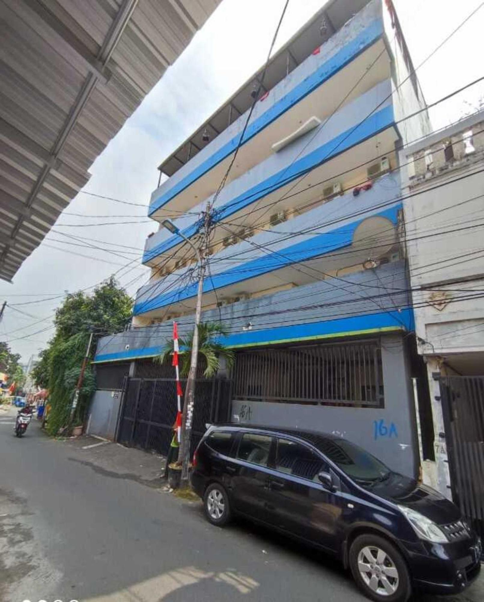 Kost Griya Marina By Ecommerceloka Jakarta Bagian luar foto