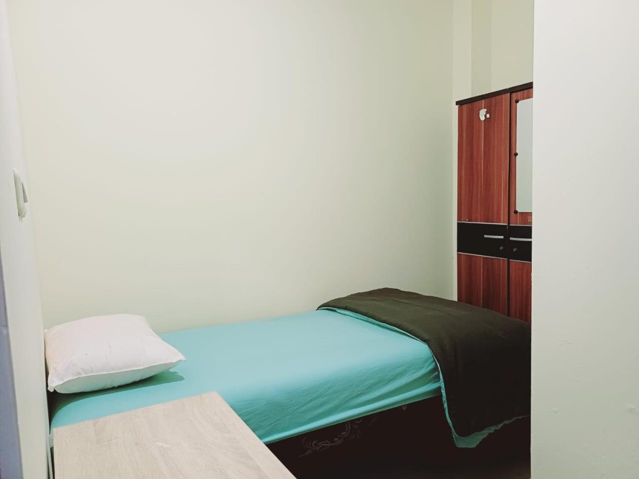 Kost Griya Marina By Ecommerceloka Jakarta Bagian luar foto
